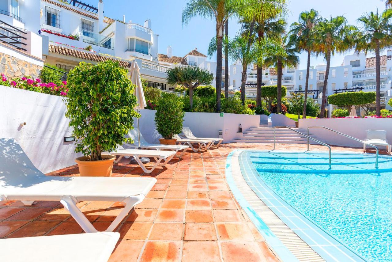 Elviria Playa White Pearl Beach Marbella Exterior photo